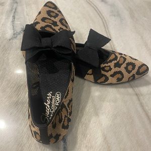 New! Sketchers leopard flats. Size 8.5